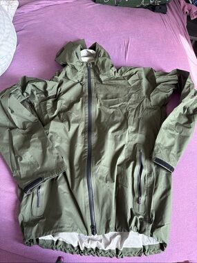 Muji Olive Green Hooded Raincoat with Front Zipper